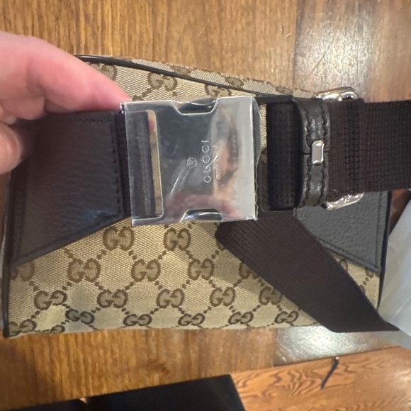 The Gucci GG Supreme Canvas Belt Bag - Picture 2 of 6